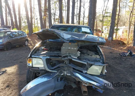 2003 Ford F-150 Lariat/Xlt z USA, uszkodzony, nr VIN 1FTRW076X3KC37233